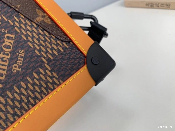 VUITTON SOFT LOUIS TRUNK 0118